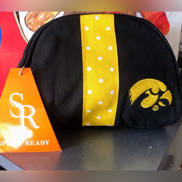 Handbags - NWT Iowa Hawkeyes Embroidered Zip Close Pouch - Black